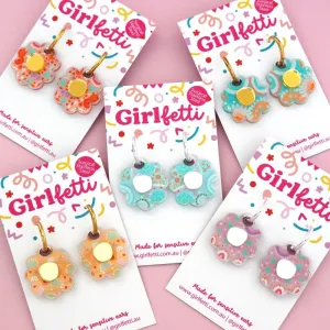 'Happy Days 3' Acrylic Flower Dangle Earrings