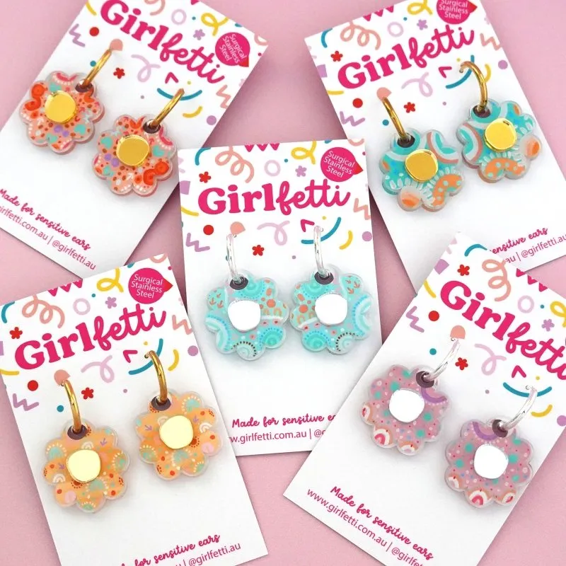 'Happy Days 3' Acrylic Flower Dangle Earrings
