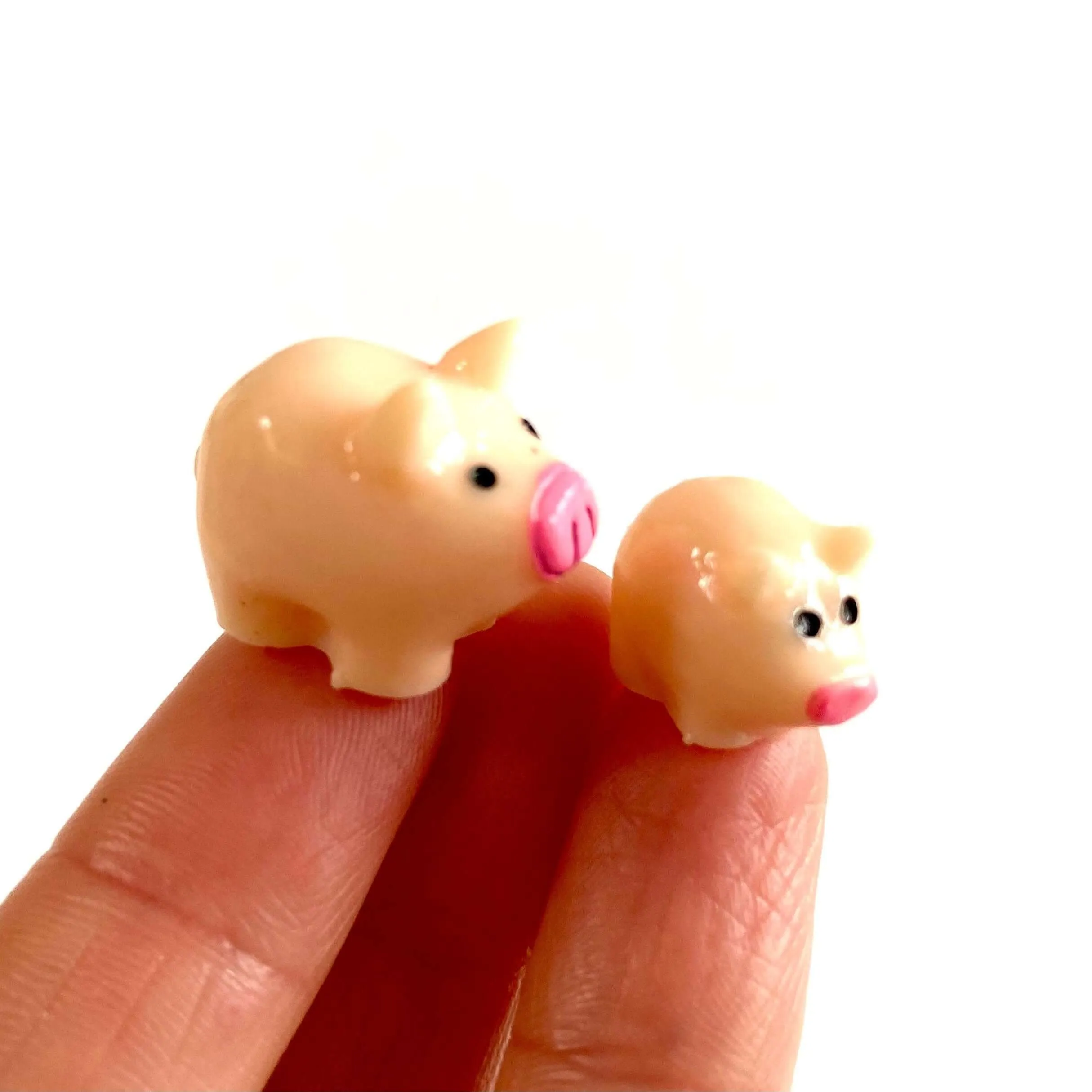 Mini pig figures