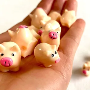 Mini pig figures
